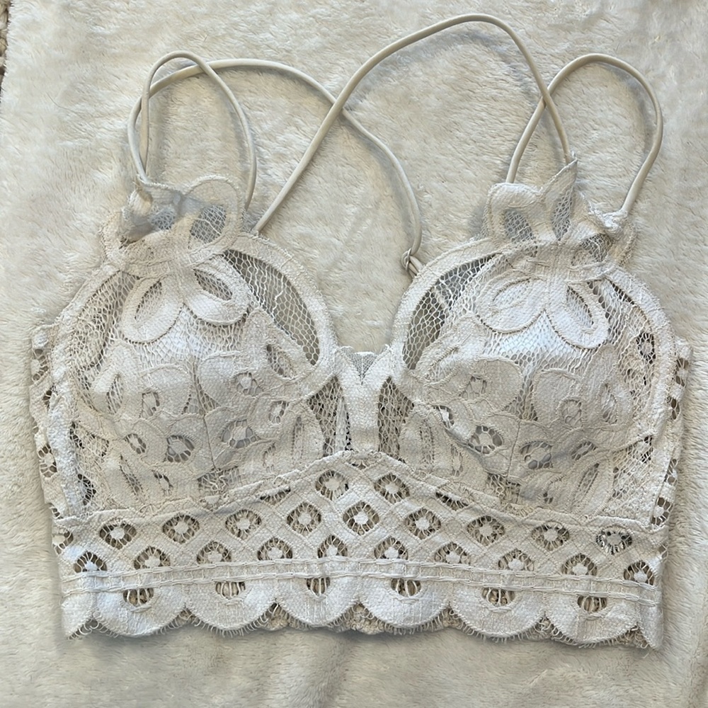 White bralette/crop top
